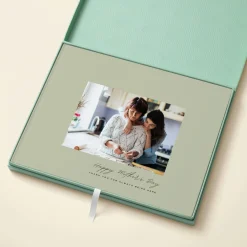 The Mother's Day Minimalist